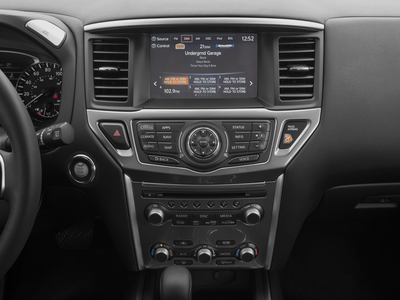 2018 Nissan Pathfinder SL