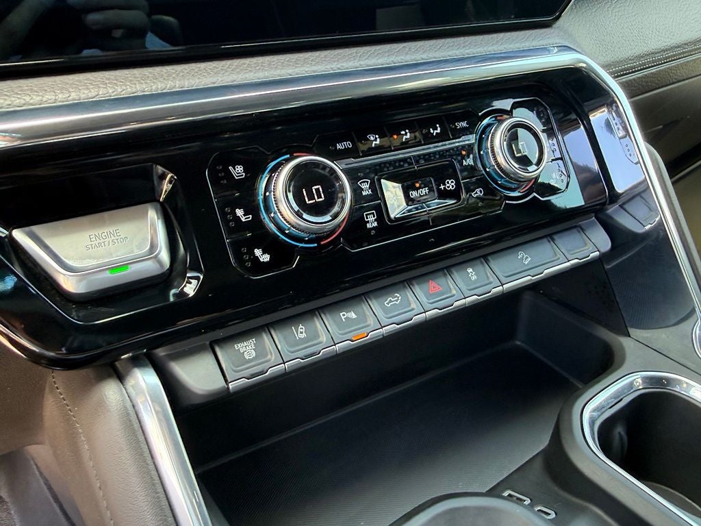 2025 GMC Sierra 2500HD Denali