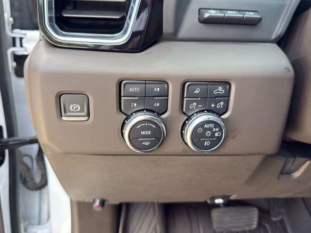 2025 GMC Sierra 2500HD Denali