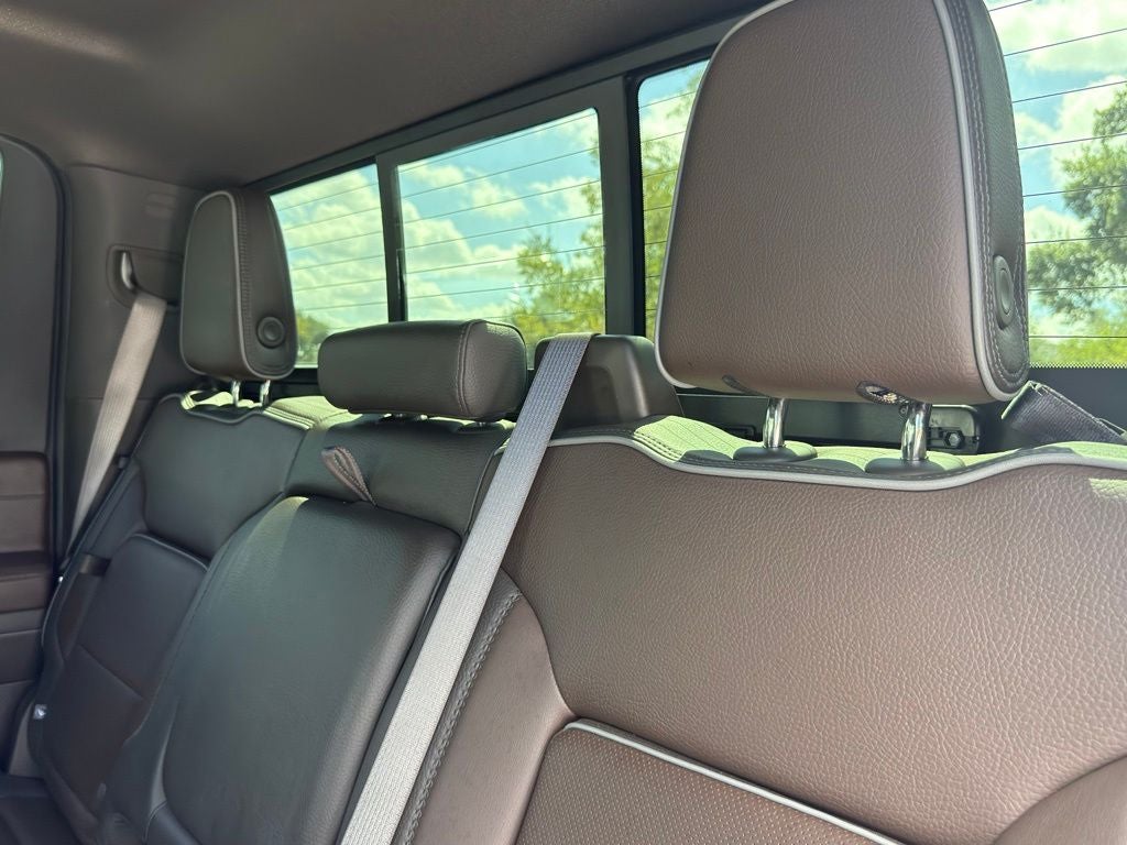2025 GMC Sierra 2500HD Denali