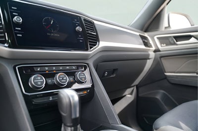 2023 Volkswagen Atlas Cross Sport 3.6L V6 SEL Premium R-Line