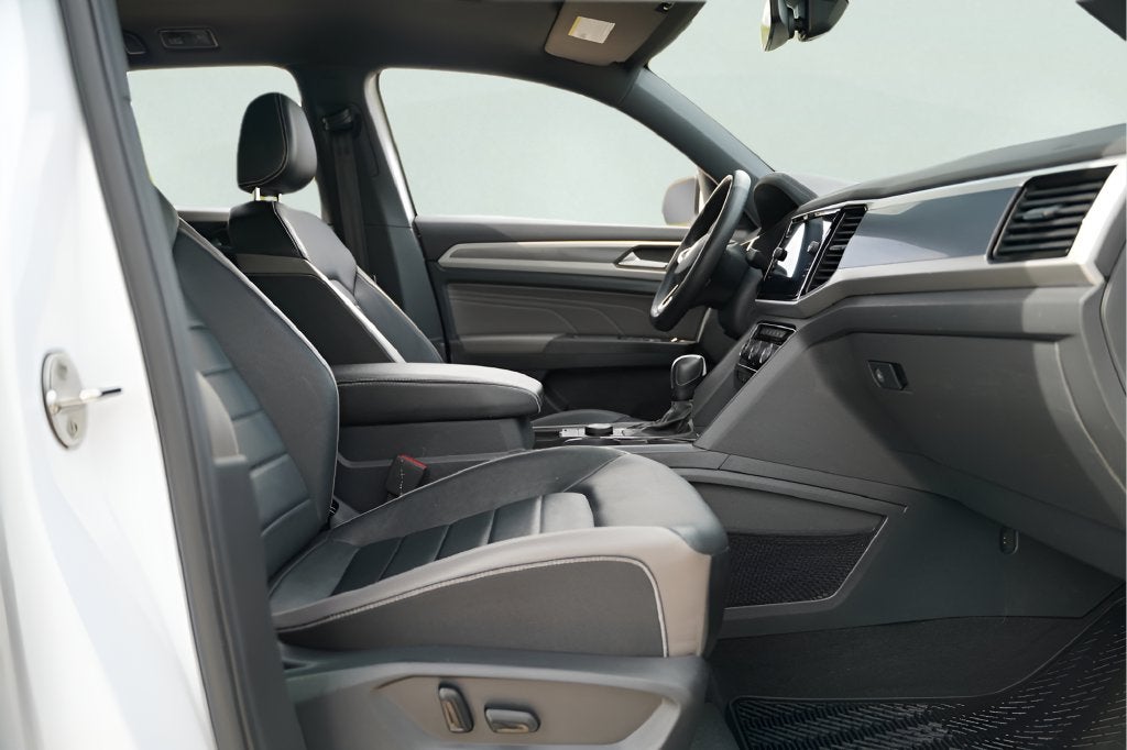 2023 Volkswagen Atlas Cross Sport 3.6L V6 SEL Premium R-Line
