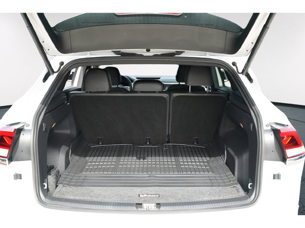 2023 Volkswagen Atlas Cross Sport 3.6L V6 SEL Premium R-Line