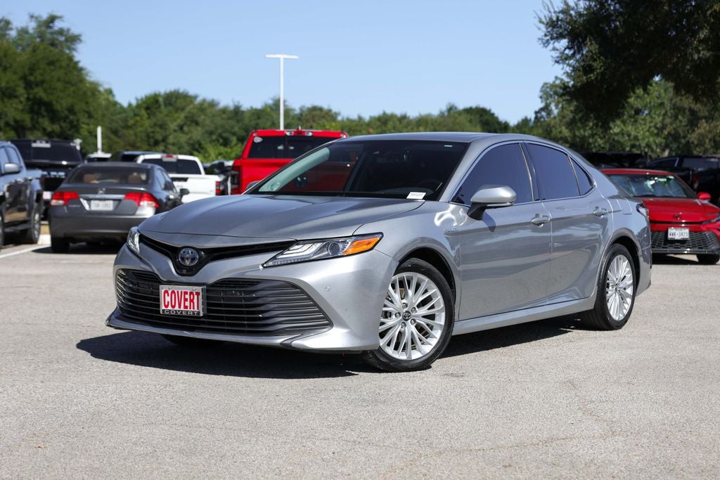 2020 Toyota Camry Hybrid XLE