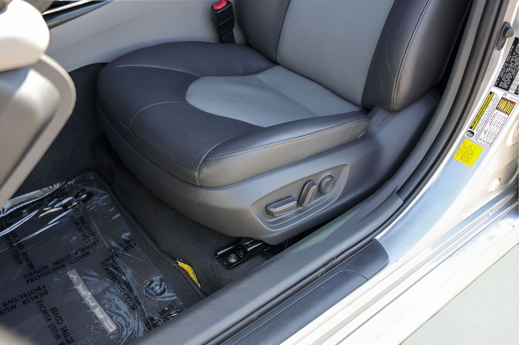2020 Toyota Camry Hybrid XLE