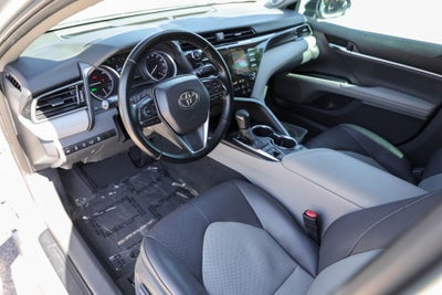 2020 Toyota Camry Hybrid XLE