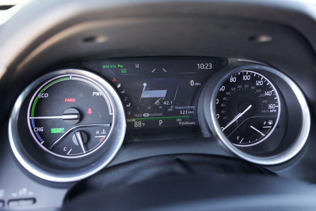 2020 Toyota Camry Hybrid XLE