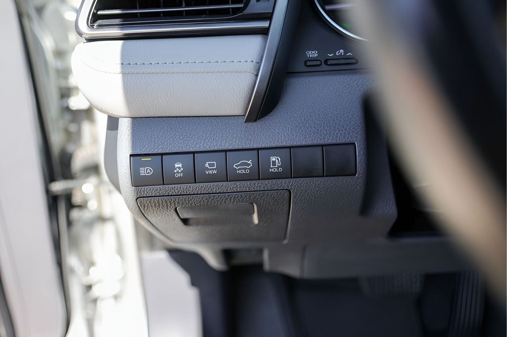 2020 Toyota Camry Hybrid XLE