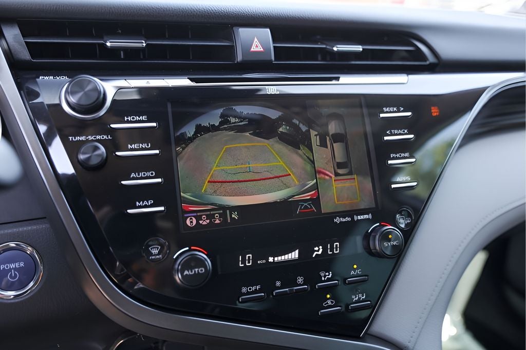 2020 Toyota Camry Hybrid XLE