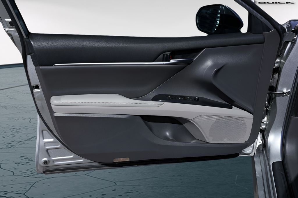 2020 Toyota Camry Hybrid XLE