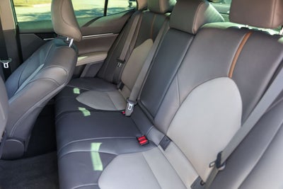 2020 Toyota Camry Hybrid XLE