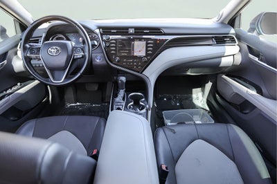 2020 Toyota Camry Hybrid XLE