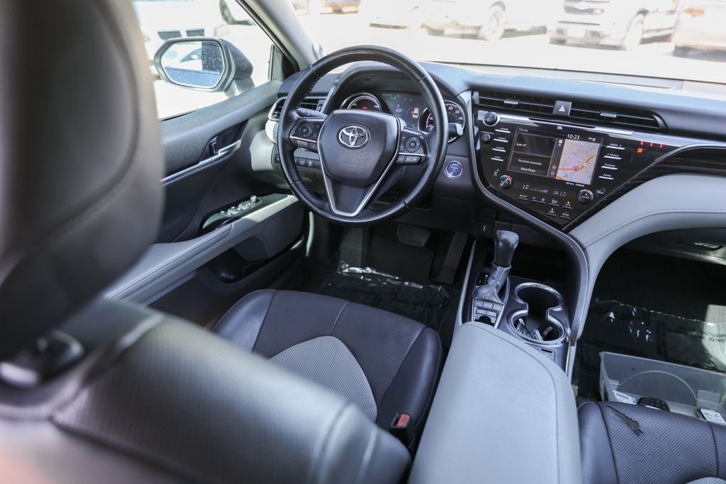 2020 Toyota Camry Hybrid XLE