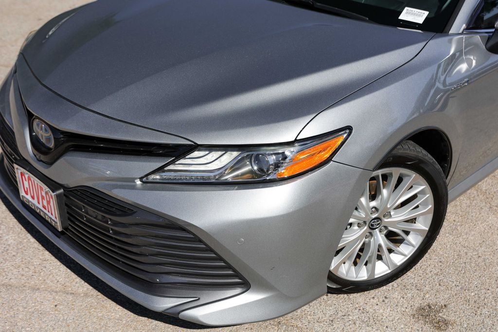 2020 Toyota Camry Hybrid XLE