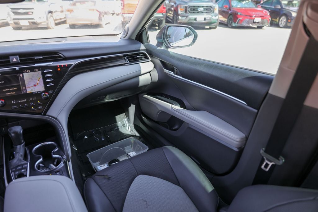 2020 Toyota Camry Hybrid XLE