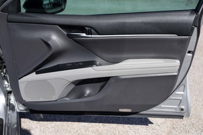 2020 Toyota Camry Hybrid XLE