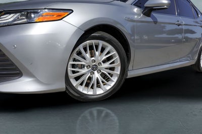 2020 Toyota Camry Hybrid XLE