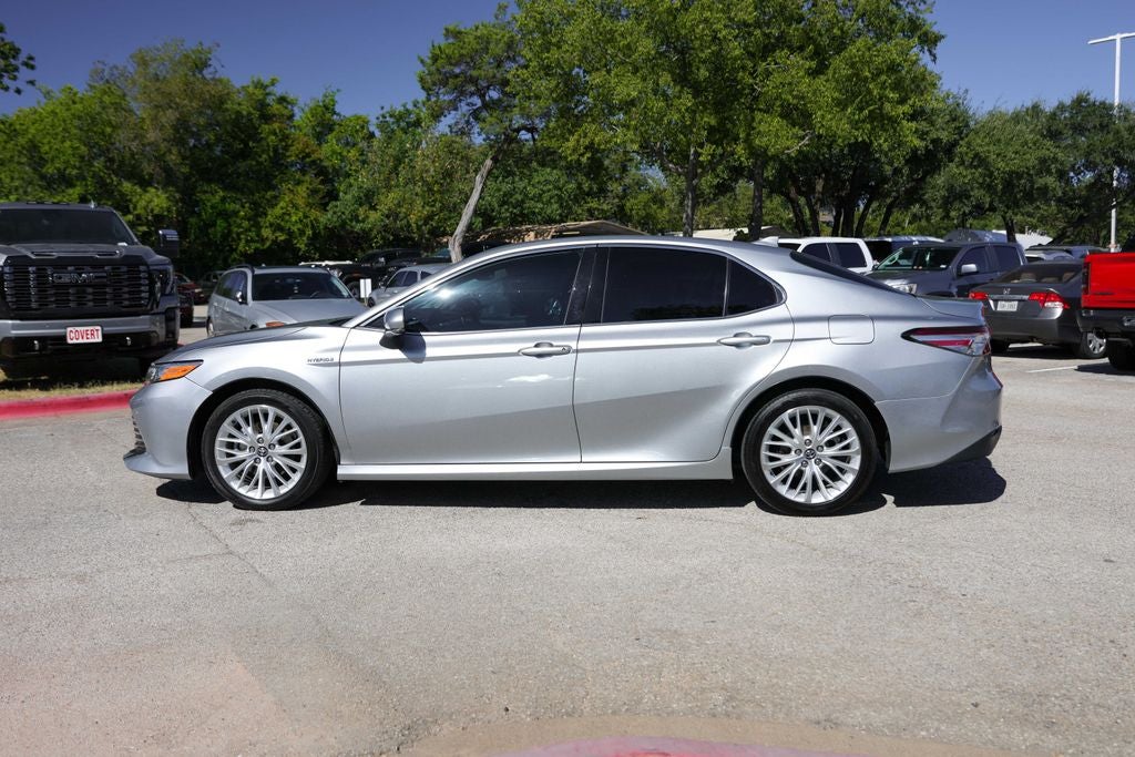 2020 Toyota Camry Hybrid XLE