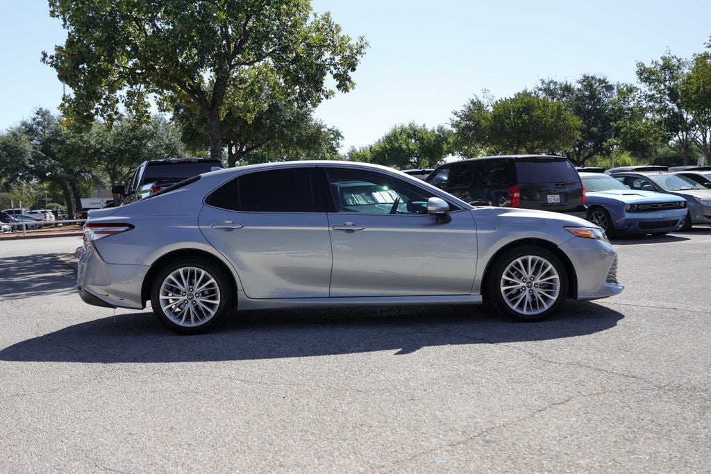 2020 Toyota Camry Hybrid XLE