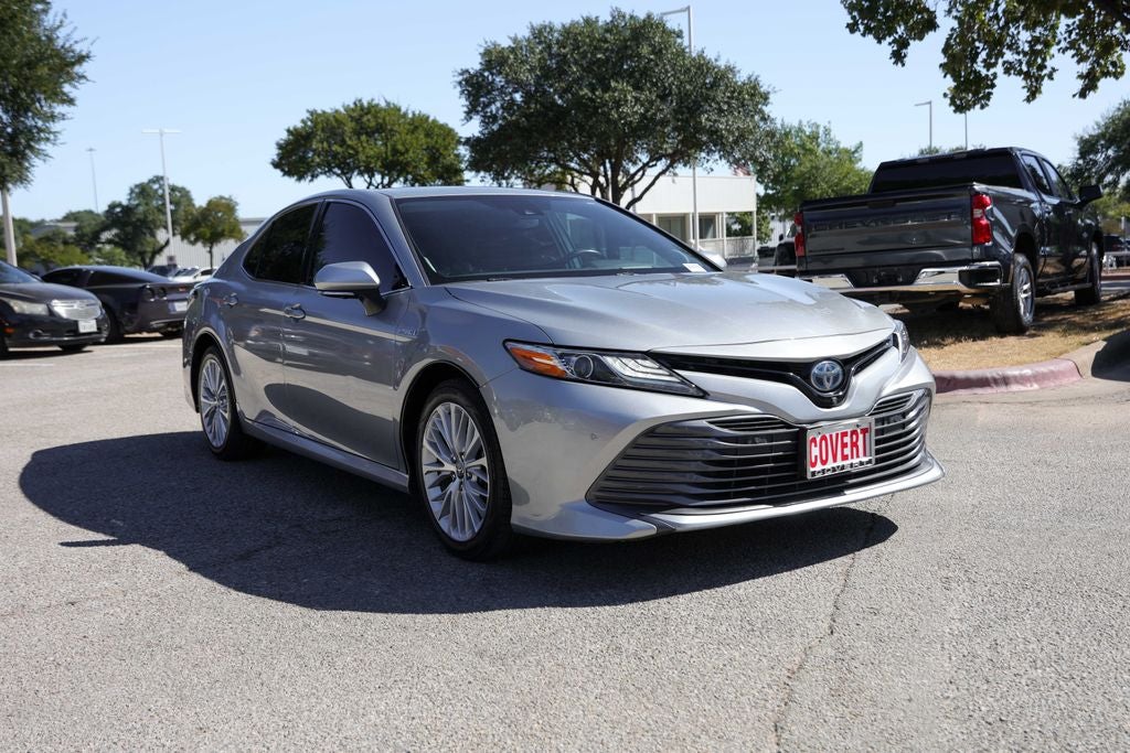 2020 Toyota Camry Hybrid XLE
