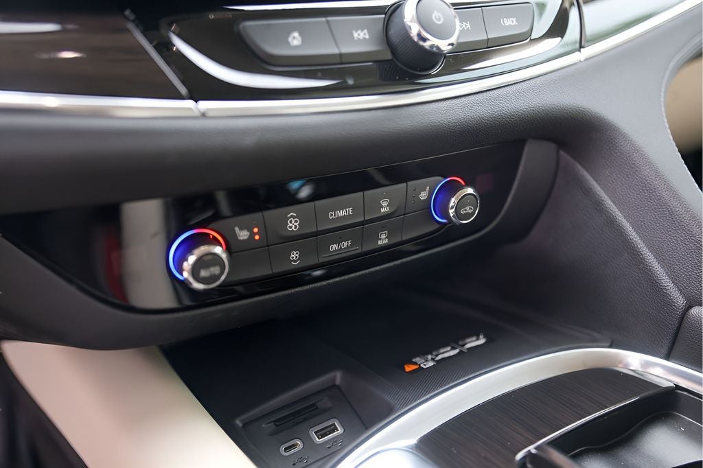 2024 Buick Enclave Essence