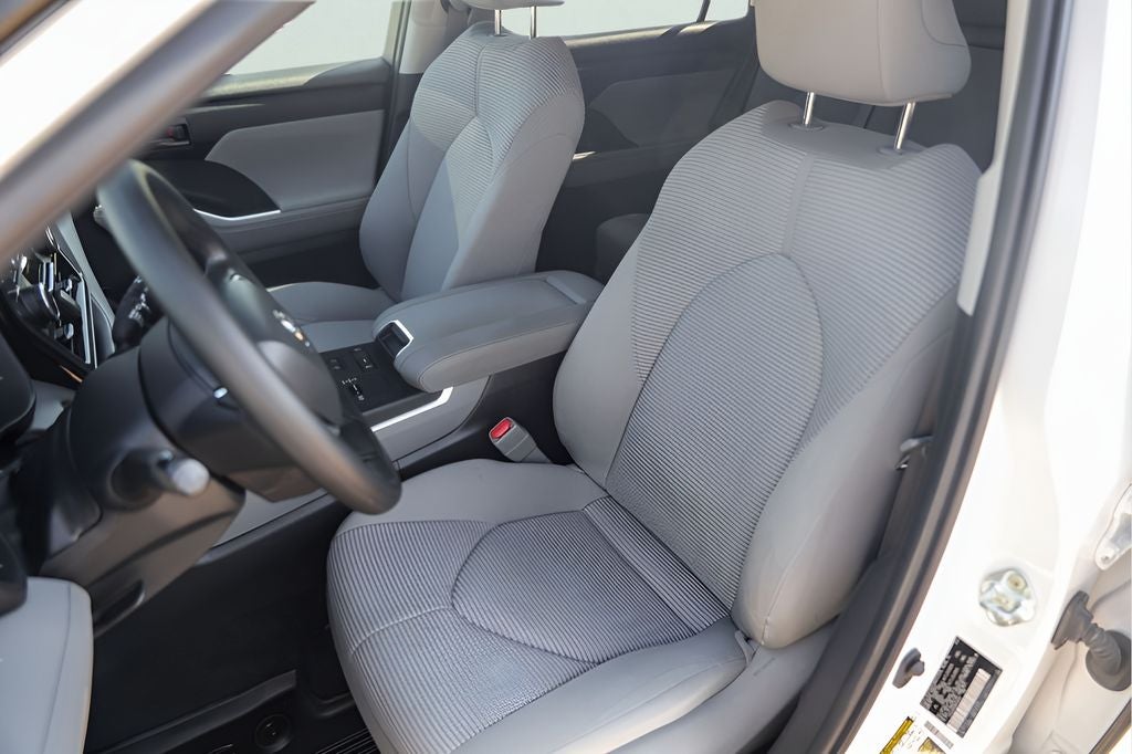 2022 Toyota Highlander L