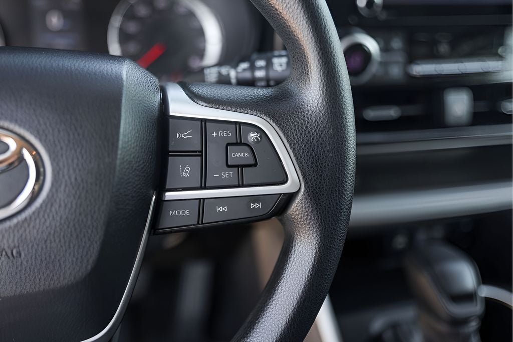 2022 Toyota Highlander L