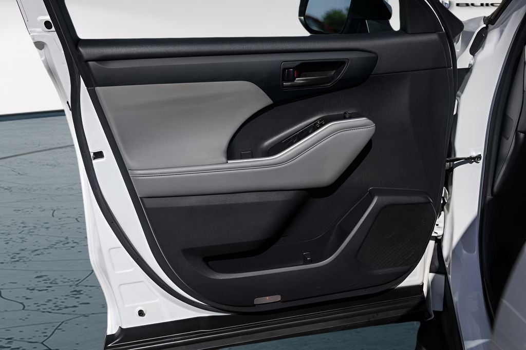 2022 Toyota Highlander L