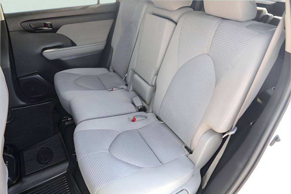 2022 Toyota Highlander L