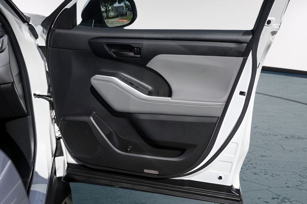 2022 Toyota Highlander L