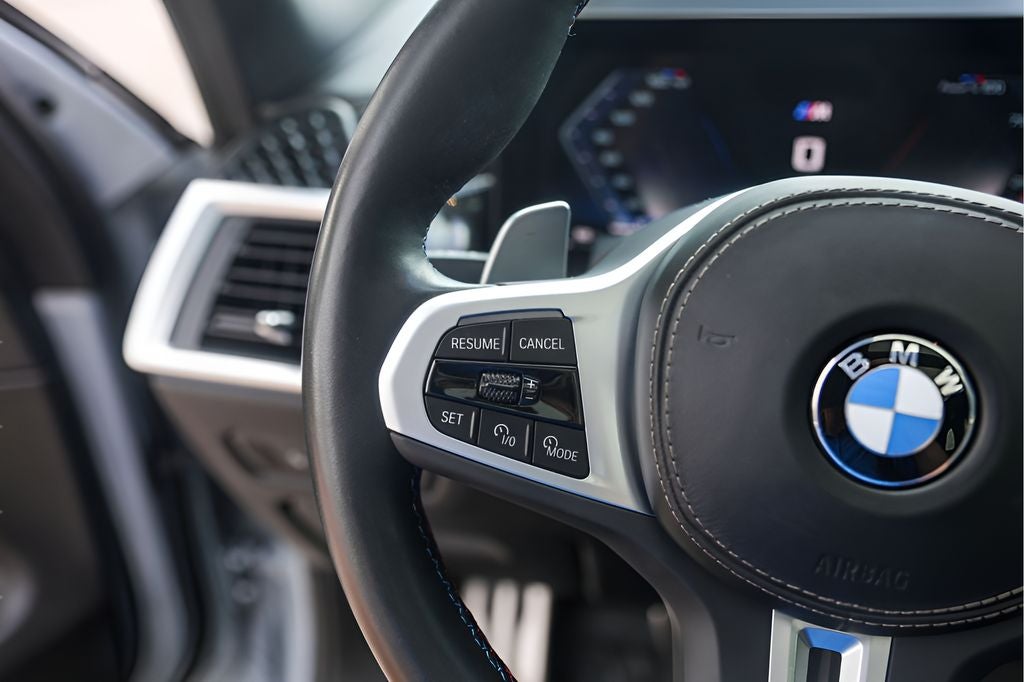 2025 BMW X5 M60i