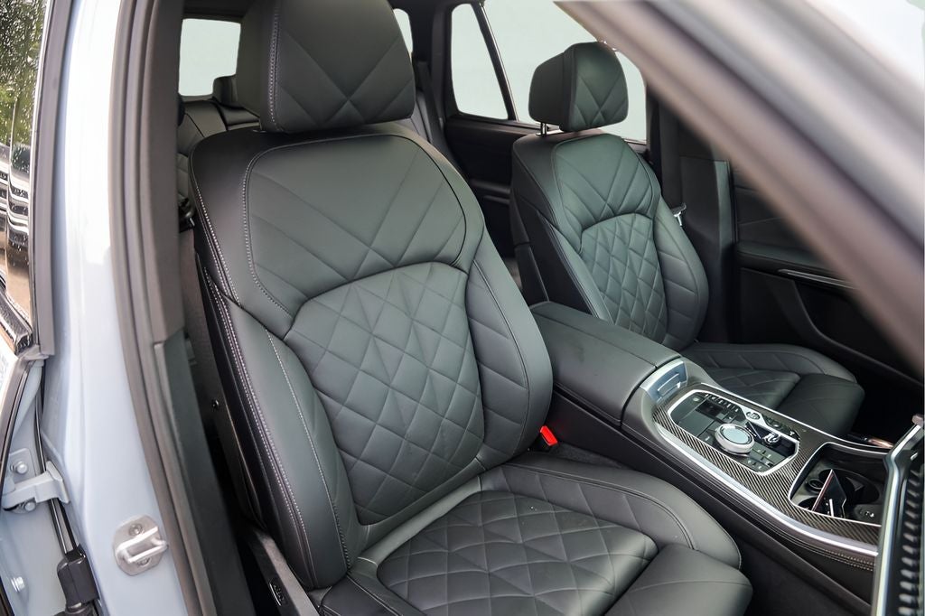 2025 BMW X5 M60i