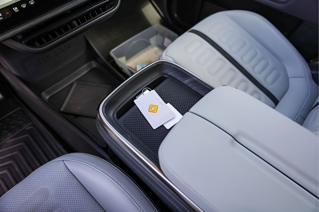 2024 Rivian R1S Adventure Quad Motor Large Pack