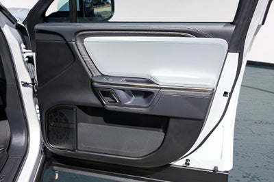 2024 Rivian R1S Adventure Quad Motor Large Pack