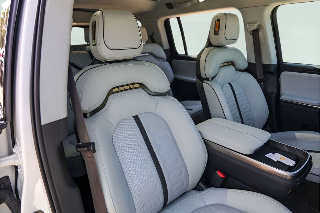 2024 Rivian R1S Adventure Quad Motor Large Pack