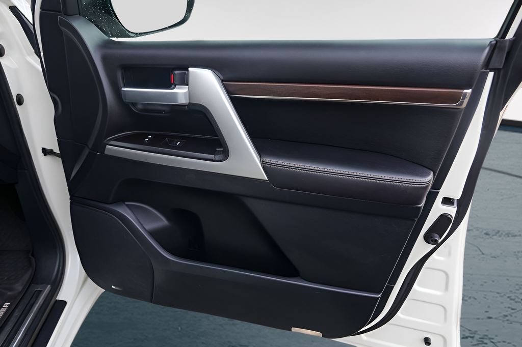 2020 Toyota Land Cruiser Heritage Edition