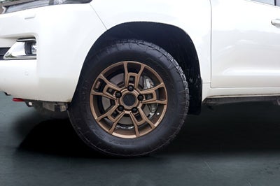 2020 Toyota Land Cruiser Heritage Edition