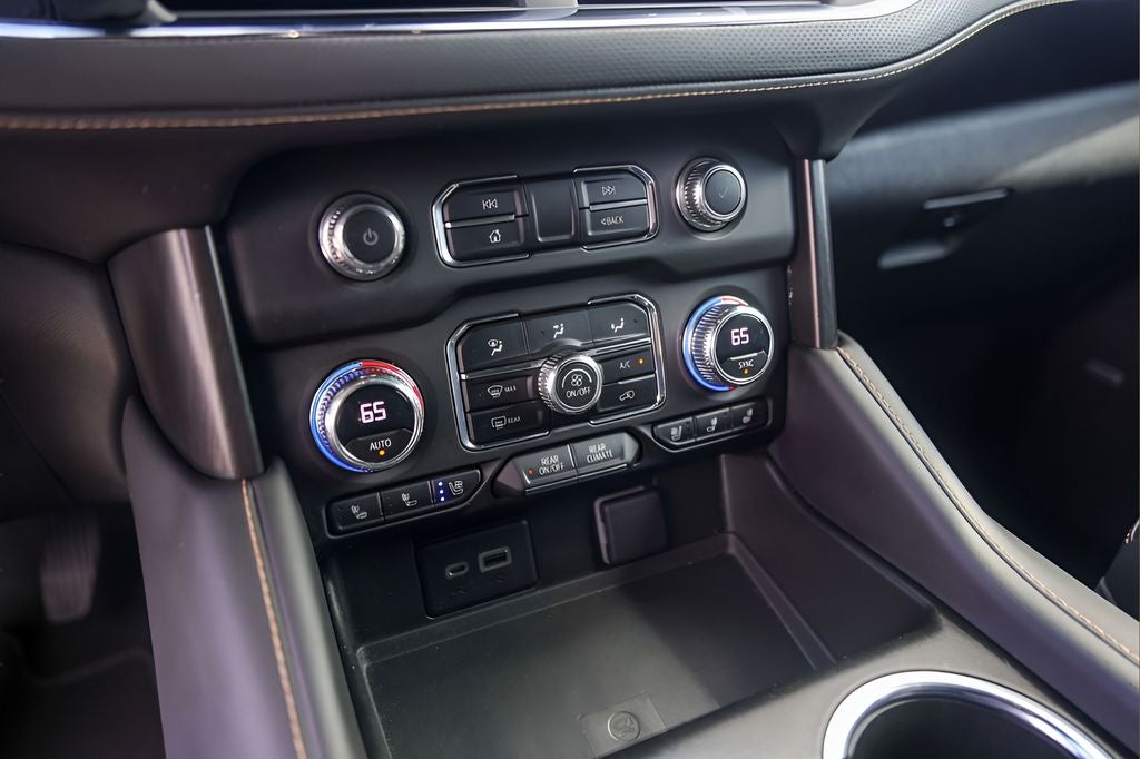 2023 GMC Yukon XL AT4