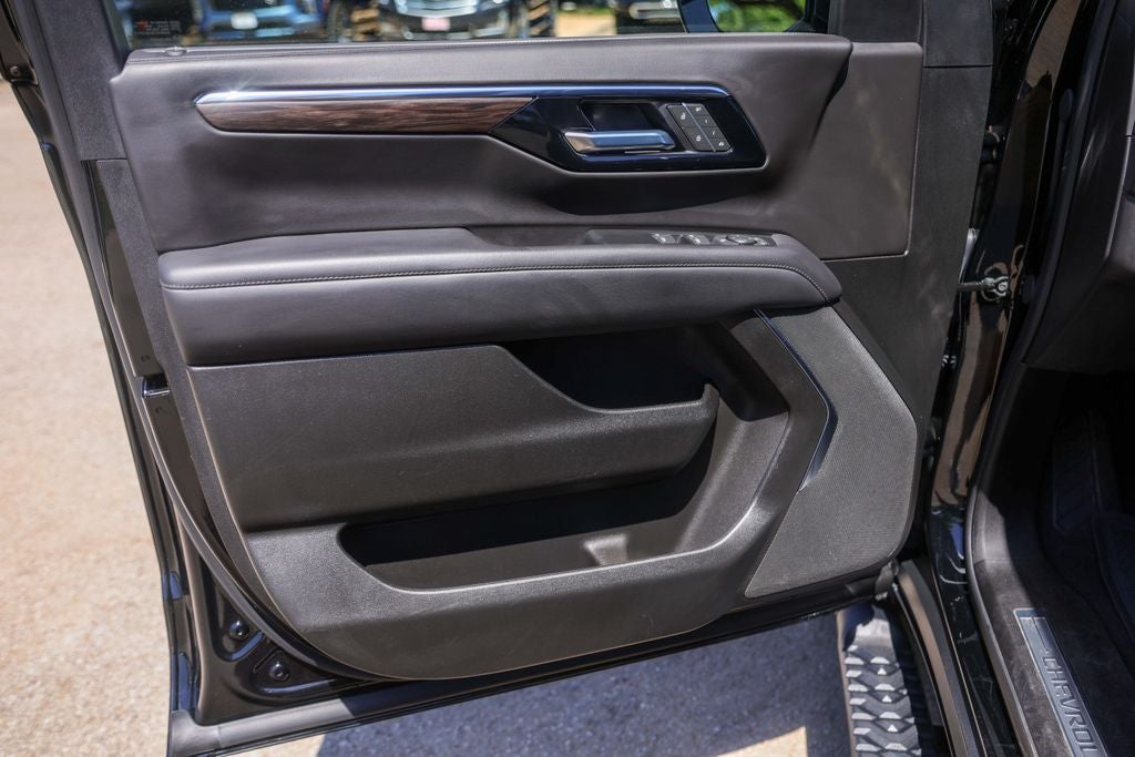 2025 Chevrolet Suburban Z71