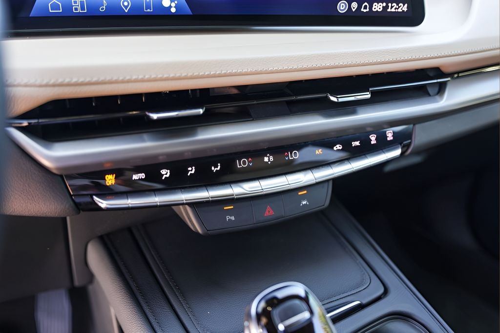 2024 Cadillac XT4 Luxury