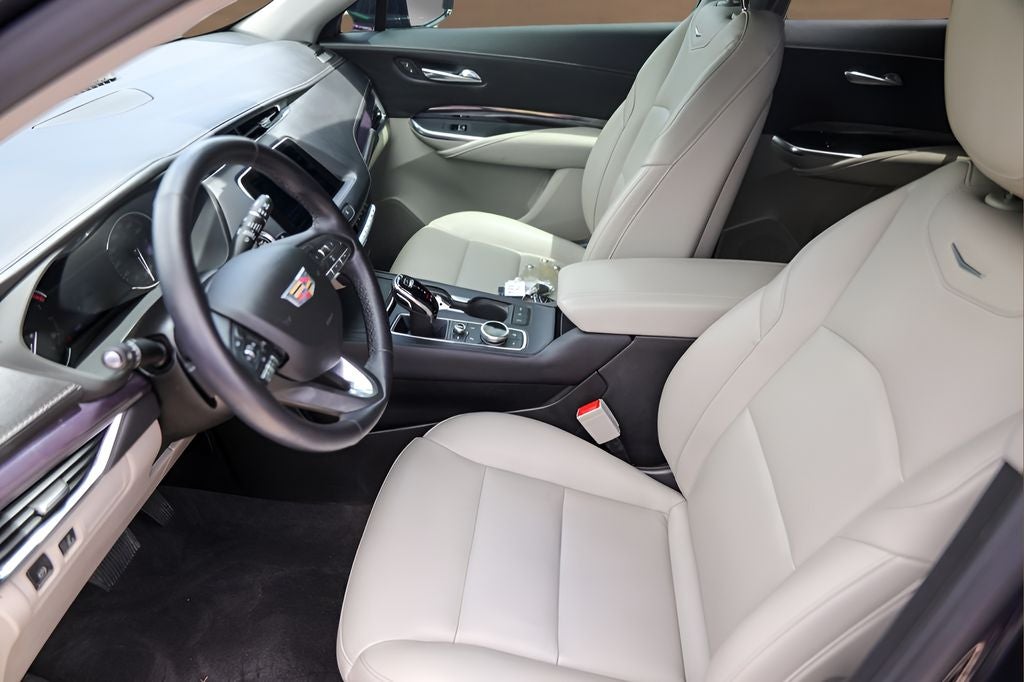 2022 Cadillac XT4 Luxury