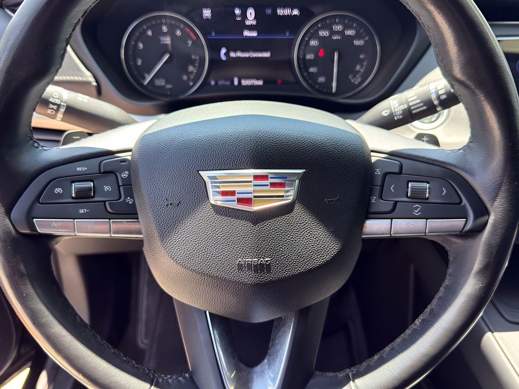 2023 Cadillac XT4 Premium Luxury