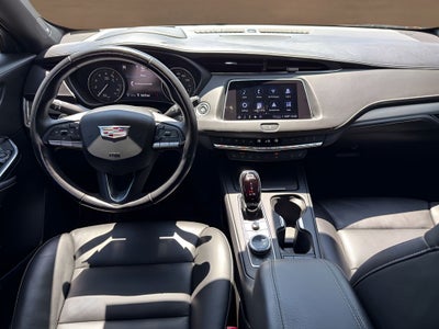 2023 Cadillac XT4 Premium Luxury