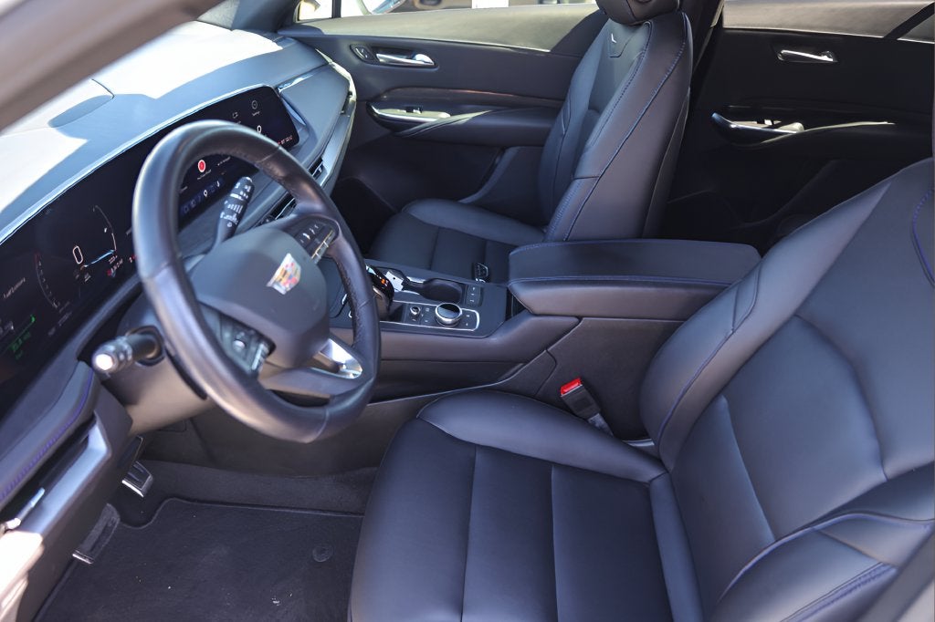 2025 Cadillac XT4 Sport