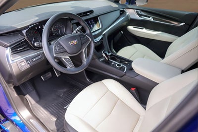 2025 Cadillac XT5 Sport