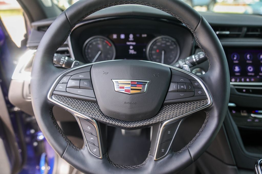 2025 Cadillac XT5 Sport