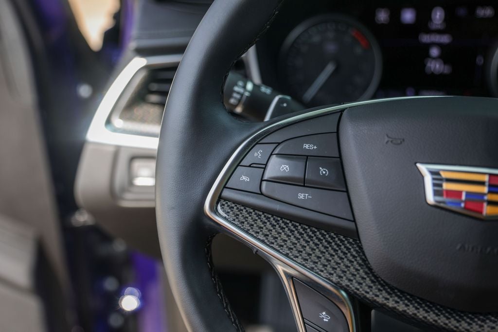 2025 Cadillac XT5 Sport