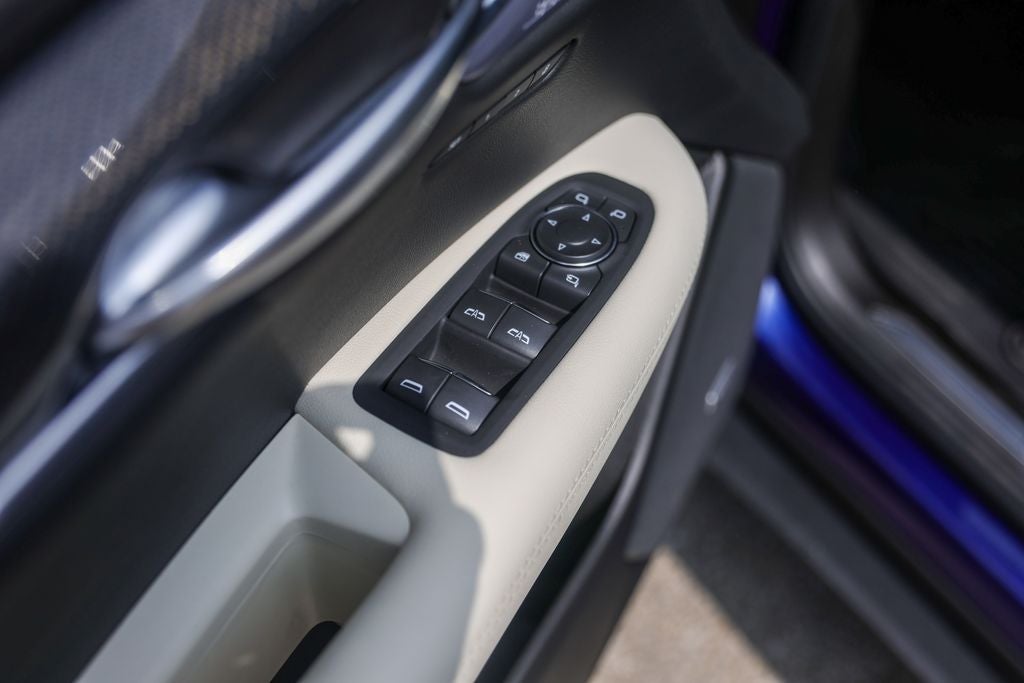 2025 Cadillac XT5 Sport