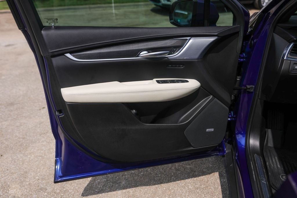 2025 Cadillac XT5 Sport