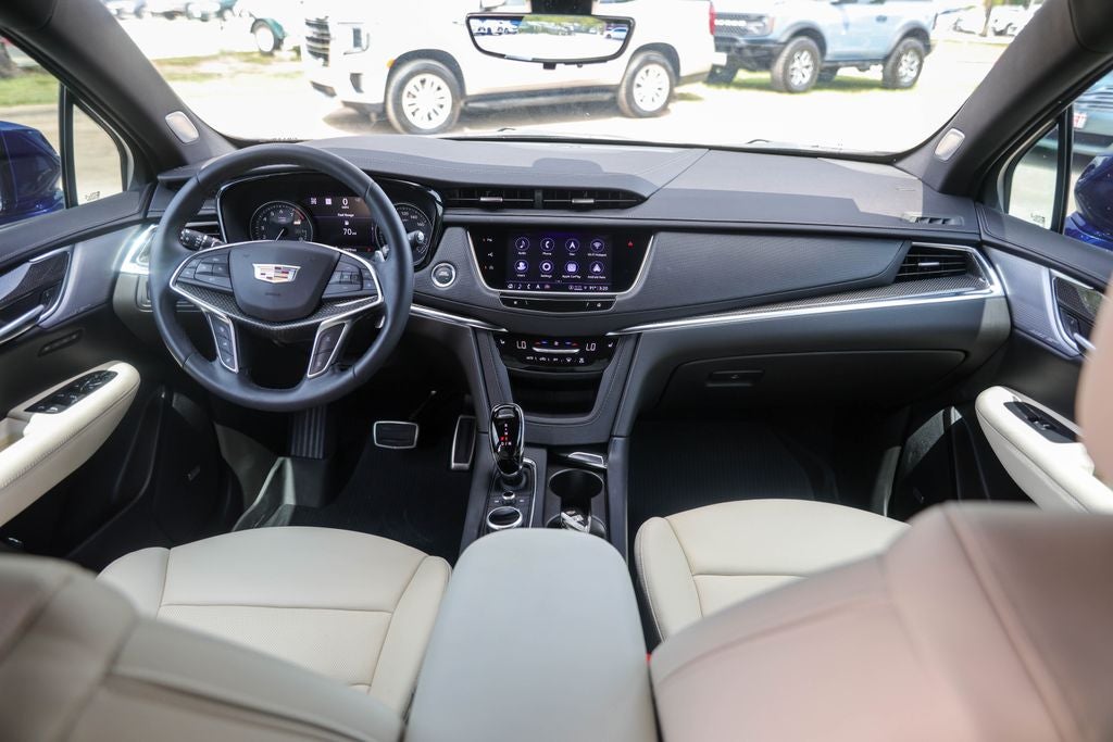 2025 Cadillac XT5 Sport